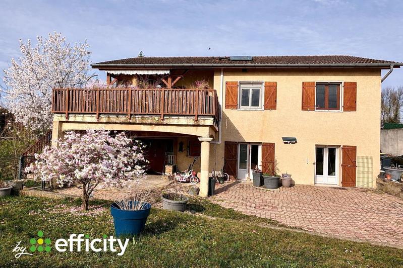 Maison - 168 m² - 7 pièces