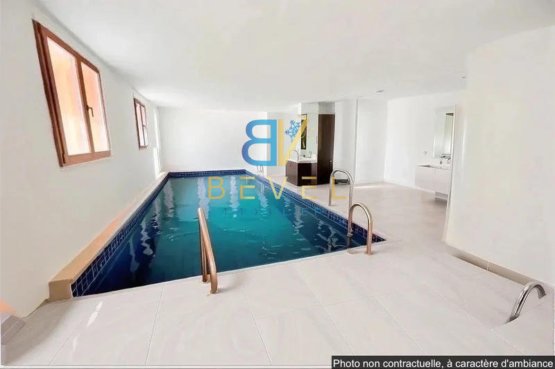 Châlet - 306 m² - 9 pièces