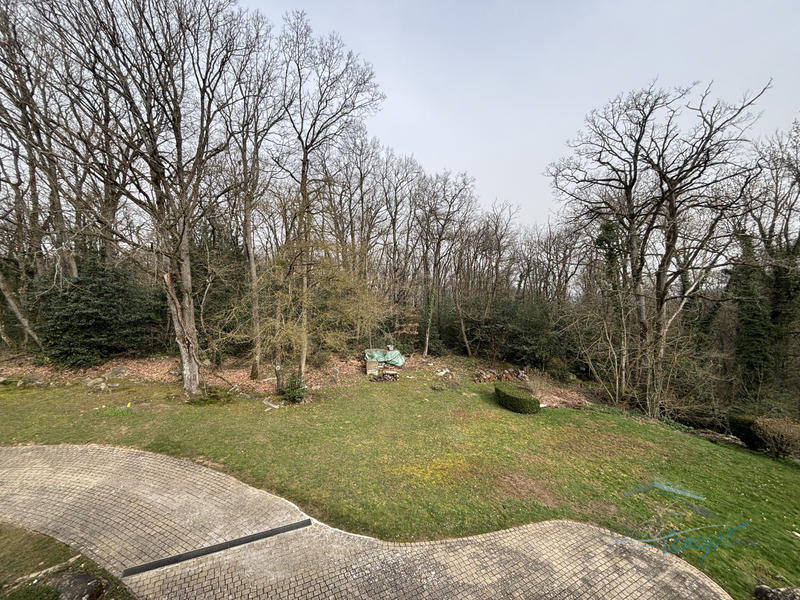 Maison - 252 m² - 8 pièces