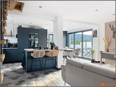 Maison - 103 m² - 4 pièces