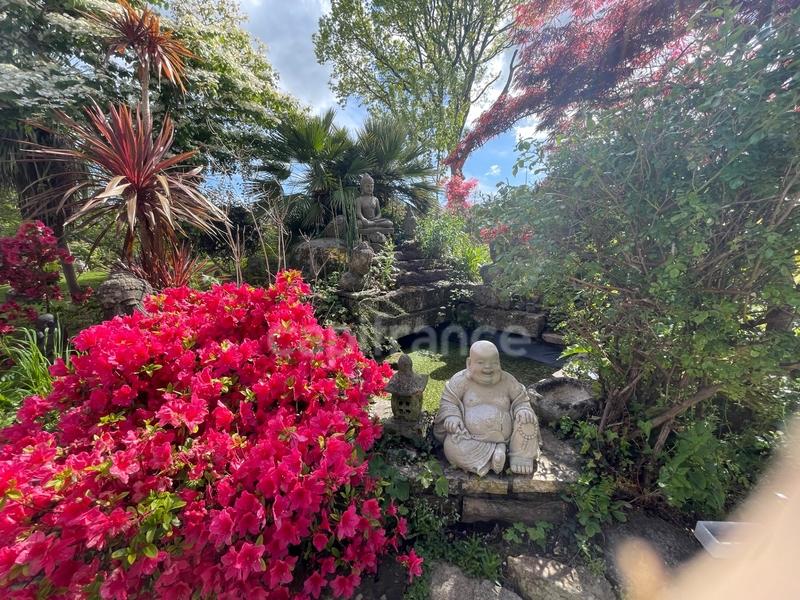 Maison - 178 m² - 7 pièces