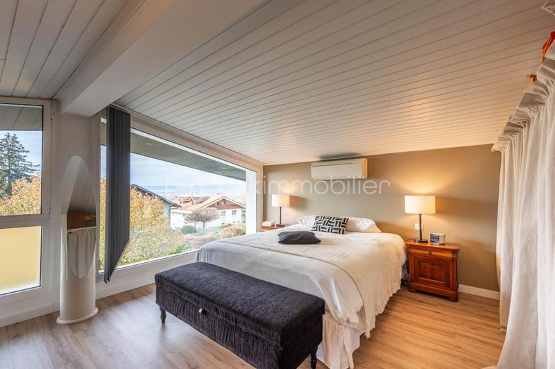 Maison d'architecte - 219 m² - 8 pièces