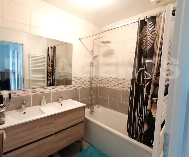 Pavillon - 100 m² - 5 pièces