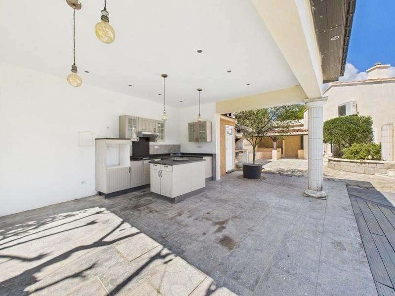 Villa - 185 m² - 5 pièces