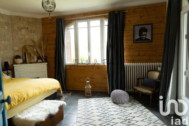 Maison - 334 m² - 12 pièces