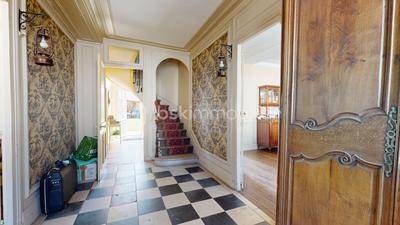 Demeure - 196 m² - 7 pièces