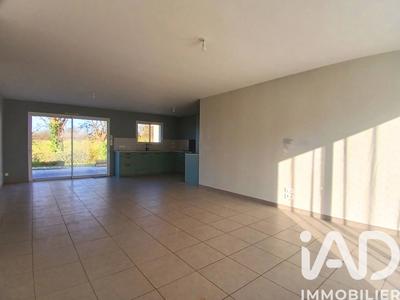 Maison - 102 m² - 5 pièces