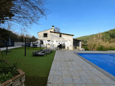 Villa - 203 m² - 9 pièces