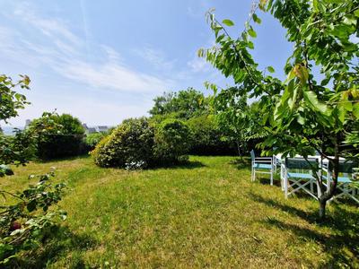 Maison - 181 m² - 8 pièces