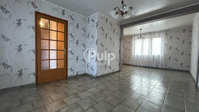 Maison - 90 m² - 5 pièces