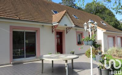 Maison - 182 m² - 8 pièces