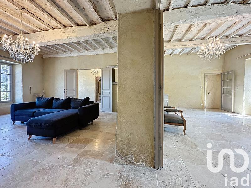 Maison - 410 m² - 11 pièces