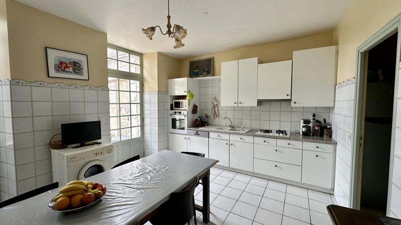 Maison bourgeoise - 380 m² - 12 pièces