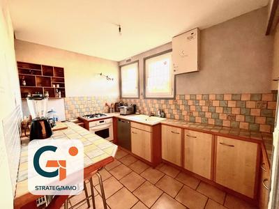 Maison - 98 m² - 6 pièces