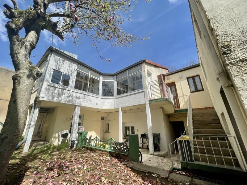 Immeuble - 265 m² - 9 pièces