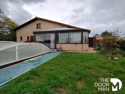 Maison traditionnelle - 120 m² - 6 pièces