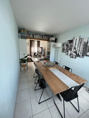 Appartement - 80 m² - 4 pièces