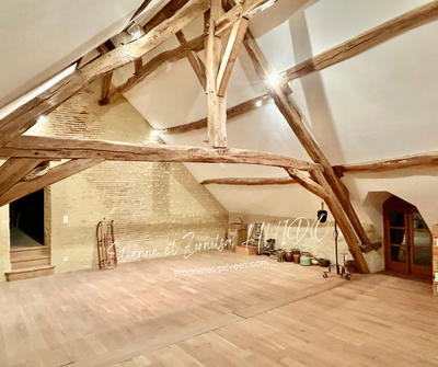 Longère - 370 m² - 15 pièces