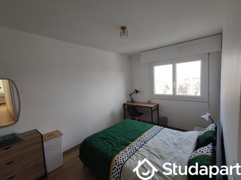 Chambre - 10 m² - 1 pièce