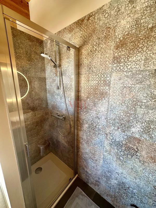 Châlet - 215 m² - 6 pièces