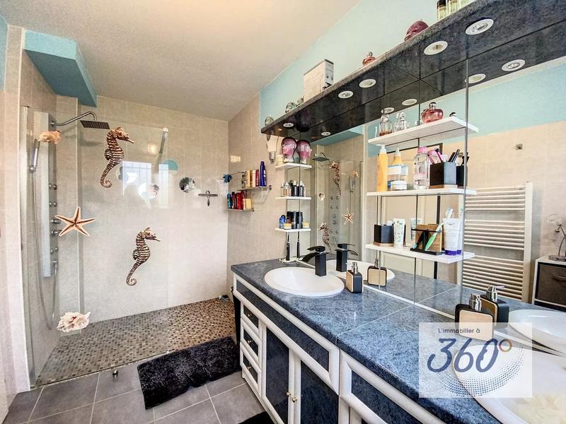 Maison - 159 m² - 7 pièces