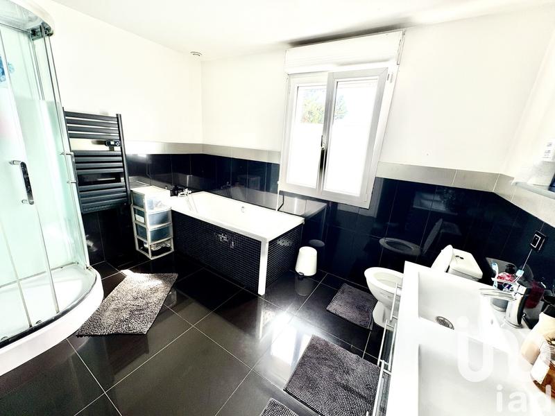 Maison - 115 m² - 6 pièces