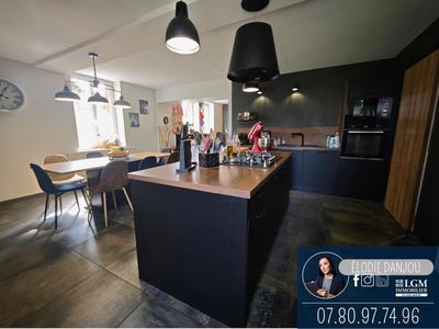 Maison - 125 m² - 5 pièces