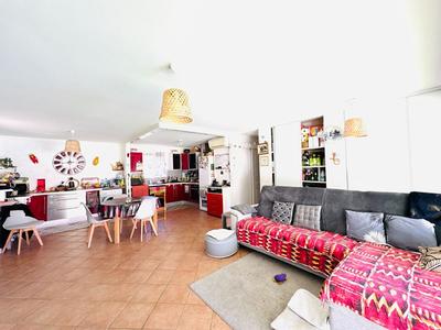 Maison - 82 m² - 3 pièces