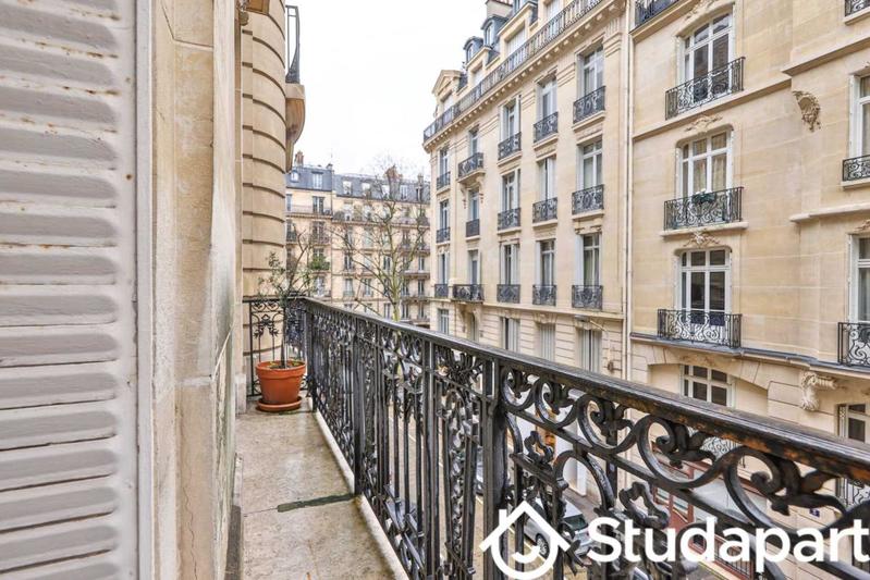 Appartement - 196 m² - 5 pièces