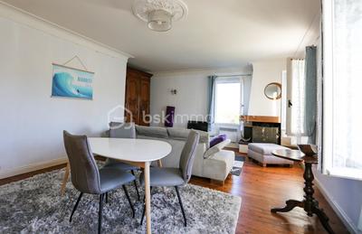 Maison - 181 m² - 6 pièces