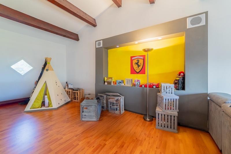 Villa - 230 m² - 6 pièces