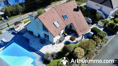 Maison - 151 m² - 6 pièces