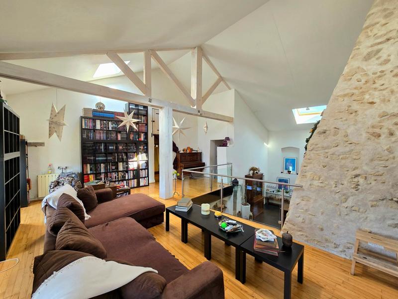 Maison - 246 m² - 8 pièces