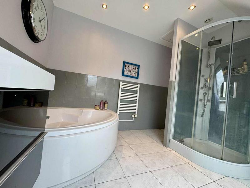 Maison - 113 m² - 6 pièces