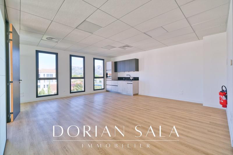 Bureau - 85 m² - 2 pièces