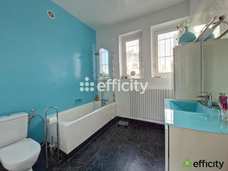 Maison - 174 m² - 5 pièces