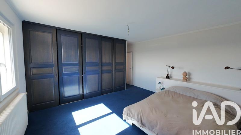 Maison - 210 m² - 5 pièces