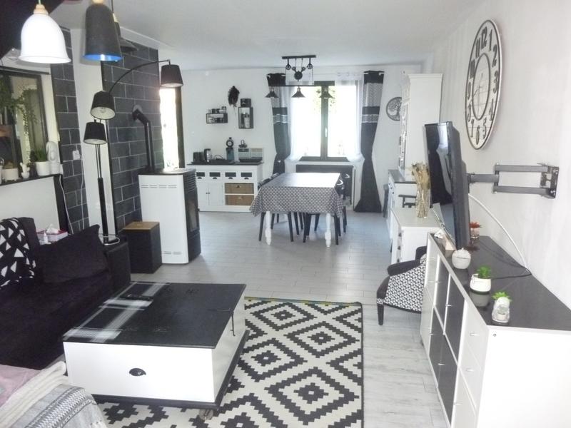 Maison - 180 m² - 8 pièces