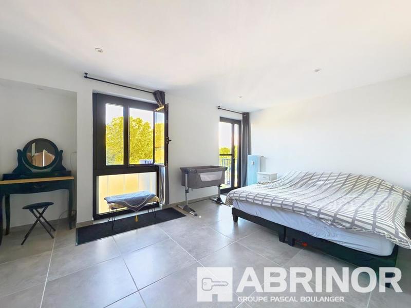 Appartement - 81 m² - 4 pièces