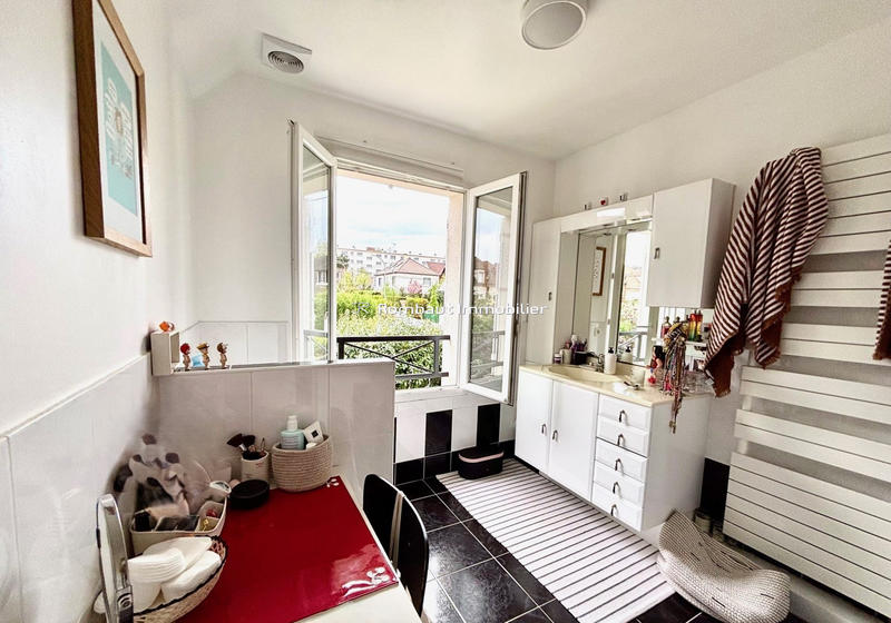 Maison - 183 m² - 7 pièces