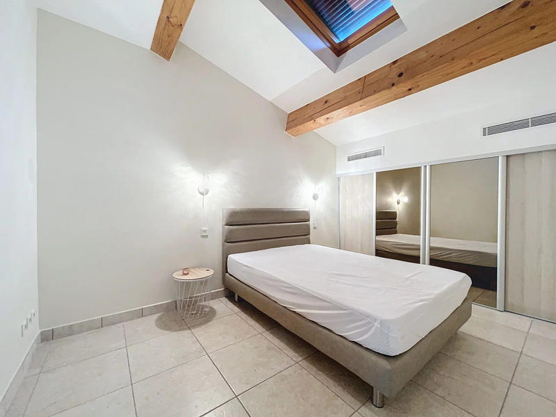 Villa - 407 m² - 13 pièces