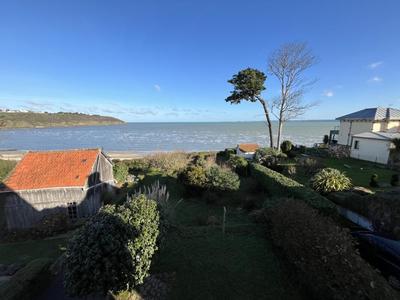 Maison - 181 m² - 7 pièces