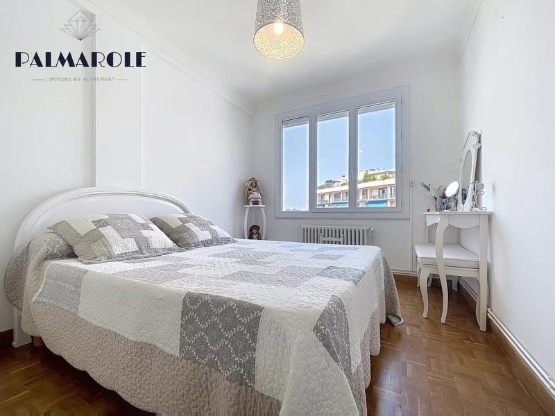 Appartement - 77 m² - 3 pièces