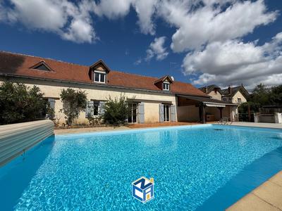 Maison - 182 m² - 8 pièces