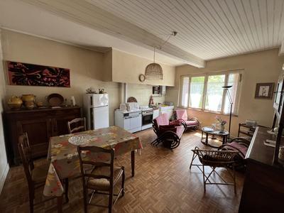 Maison - 99 m² - 4 pièces