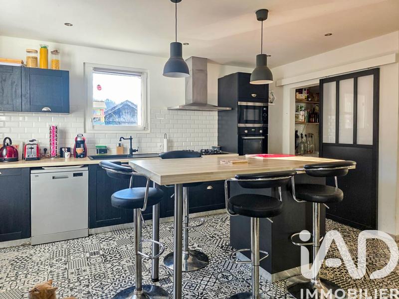 Maison - 151 m² - 5 pièces