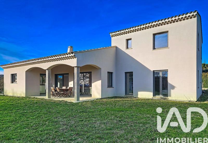 Maison - 199 m² - 6 pièces