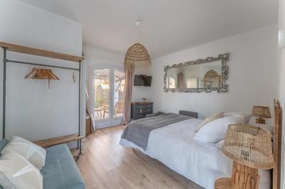 Maison - 233 m² - 9 pièces