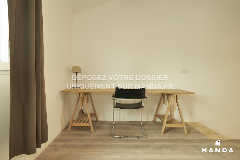 Chambre - 11 m² - 4 pièces