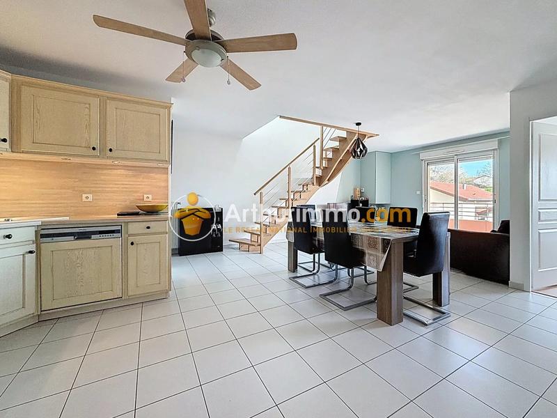 Appartement - 95 m² - 5 pièces